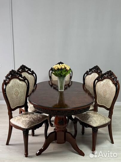 Комплект стол и стулья. В наличии