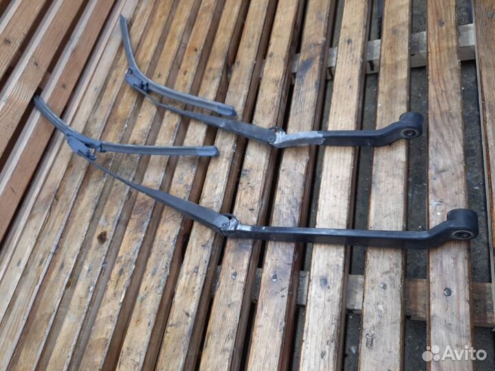 Поводок стеклоочистителя Mitsubishi Outlander CU2W