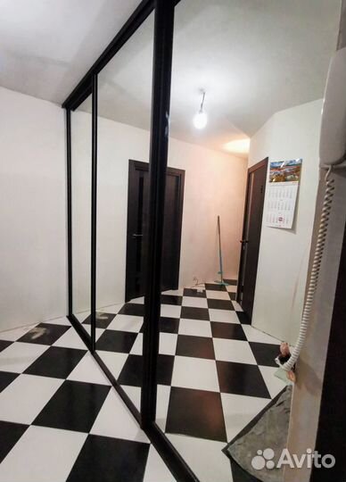 Двери купе зеркальные в профиле коньяк № 4663