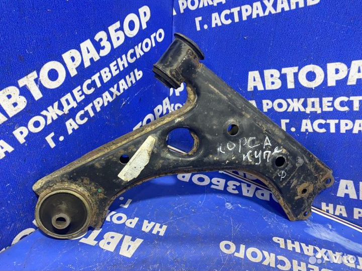 Передний левый рычаг Opel Corsa D купе A12XER 2011