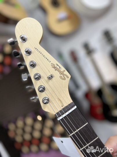 Гитара fender stratocaster новая