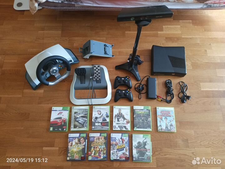 Игровая приставка Xbox 360