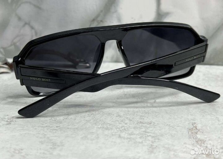 Солнцезащитные очки мужские hugo boss