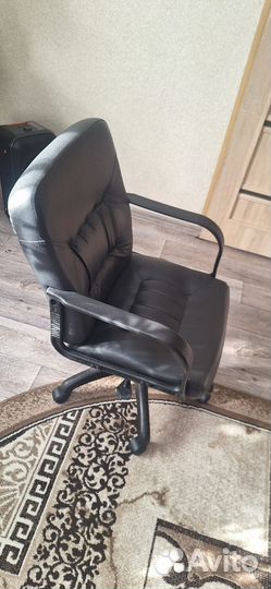 Компьютерное кресло