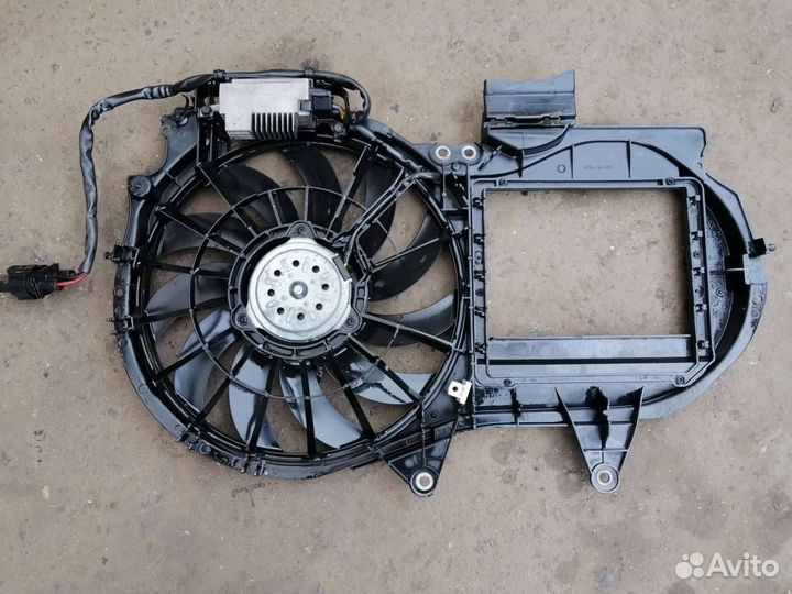 Диффузор вентилятора Audi A4 B7 2005 8E0121205AA