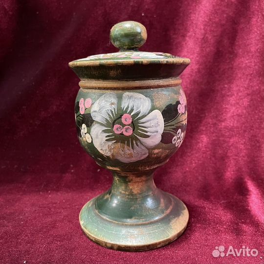 Деревянная сахарница на ножке с крышкой вазочка