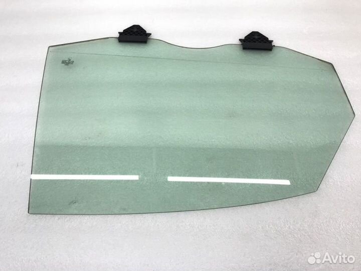 Стекло двери заднее правое Audi A8 D3 BVJ 2008