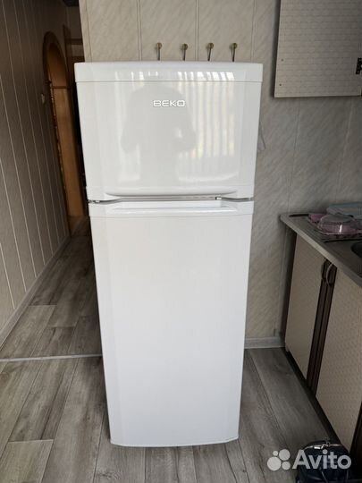 Холодильник beko