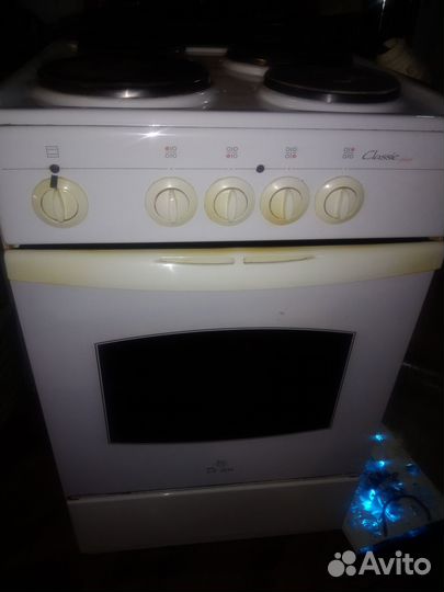 Продам электрическую плиту