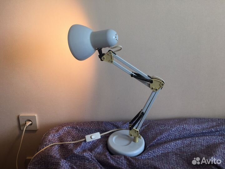Лампа настольная