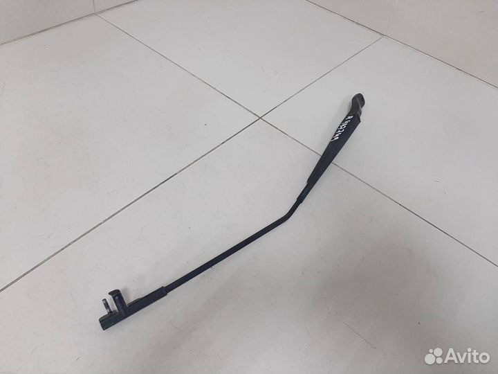 Поводок стеклоочистителя передний правый Mazda Maz