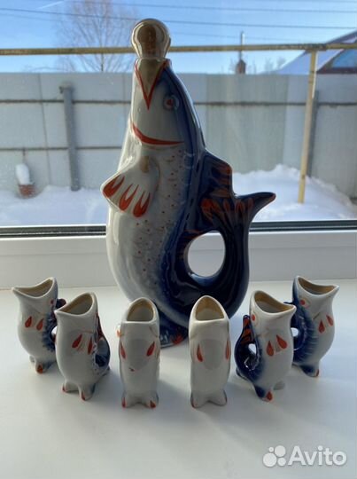 Фарфоровый набор (графин-штоф со стопками)