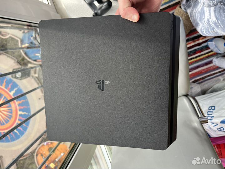 Sony PS4 Slim 1tb 2208B + 2 геймпада
