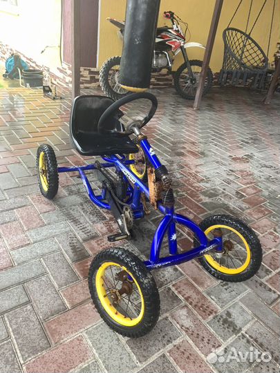 Велосипед 4 колесный