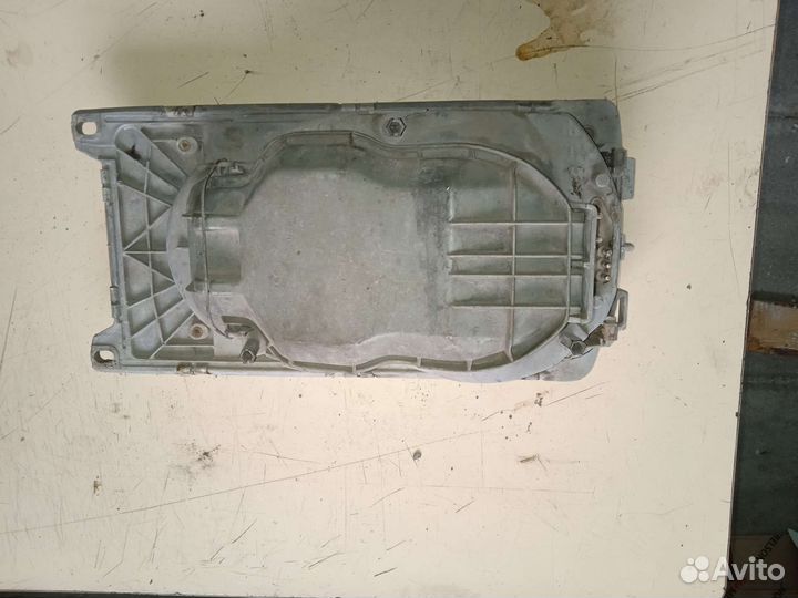 Фара правая Mercedes w123 мерседес 123