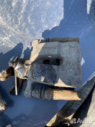 Запчасти на renault megane 2