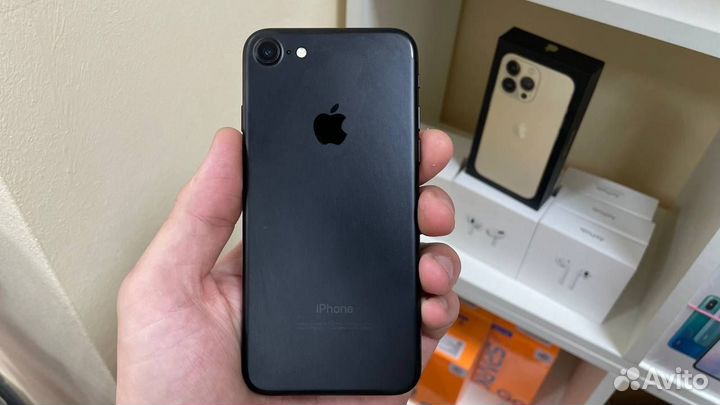 Смартфон iPhone 7 32GB черный акб-91 (Лн18)