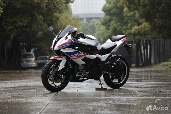 Последний электрический мотоцикл родом из Китая Sh