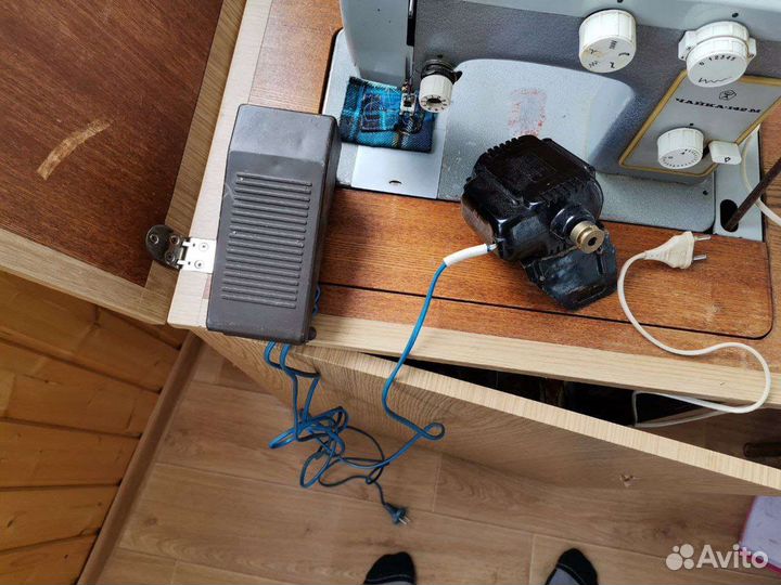 Швейная машина Чайка 142м