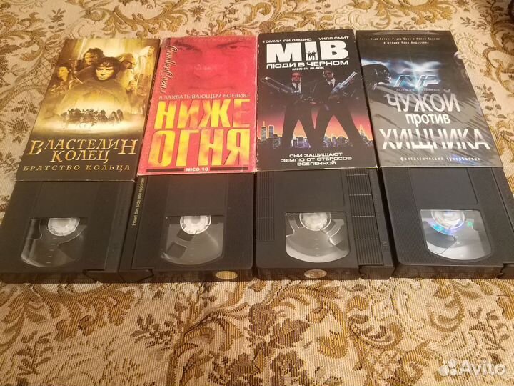 Видеокассеты разные 13 штук