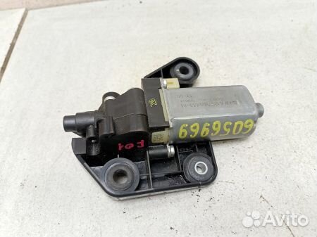 Моторчик шторки двери бмв