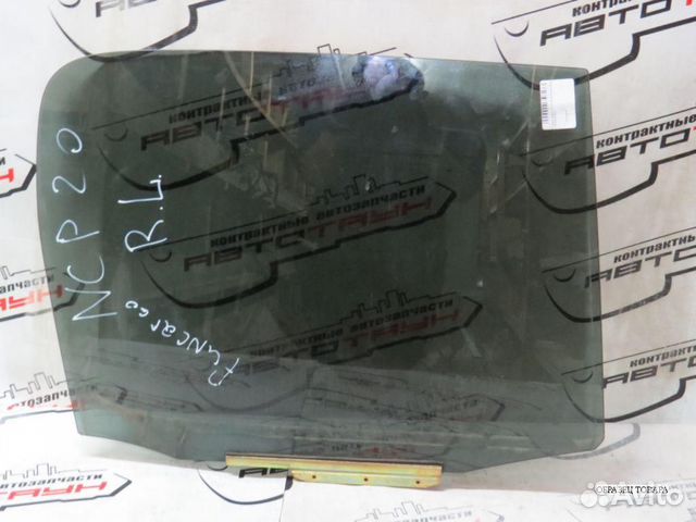 Стекло двери toyota funcargo yaris verso NCP20 NCP