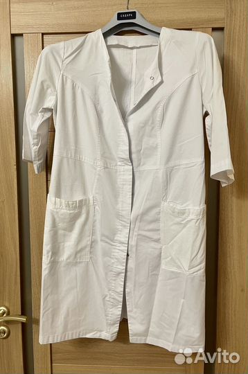 Пакет с медицинскими халатами