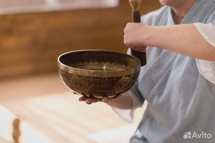 Массаж поющими чашами