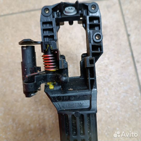 Кронштейн ручки двери Пер.Прав Toyota Corolla Е150