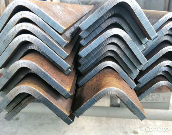 Уголок металлический