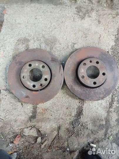 Передние тормозные диски от audi 100 c4