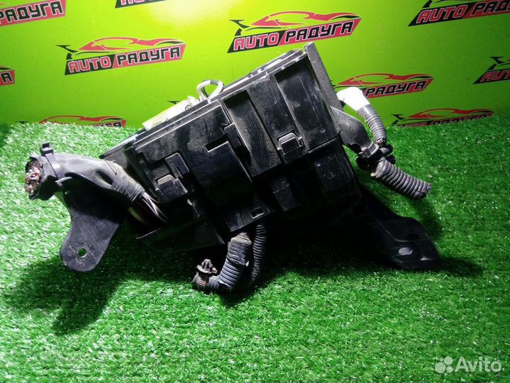 Блок предохранителей toyota ACR50W,ACR55W,GSR50W,G