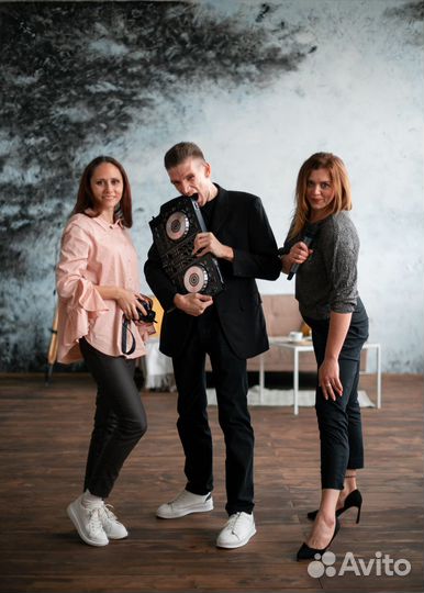 Ведущая (Тамада) + Диджей (Звукооператор)