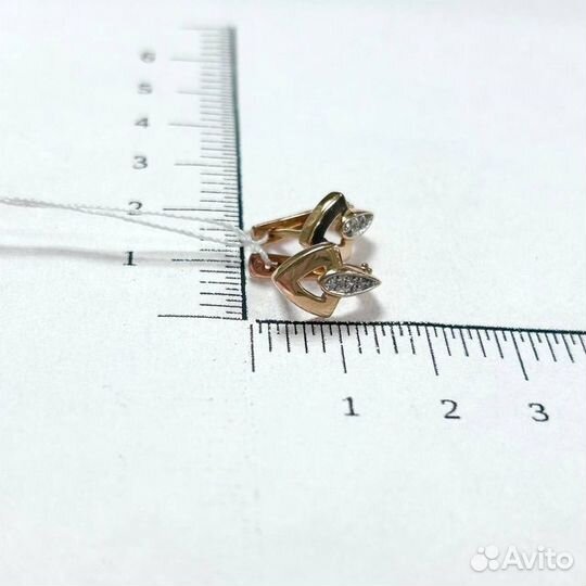 Золотые серьги с камнем