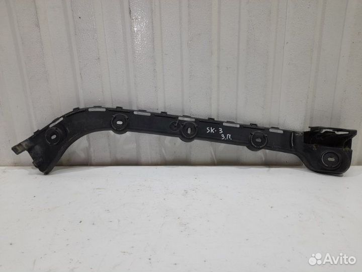 Кронштейн заднего бампера правый Skoda Octavia