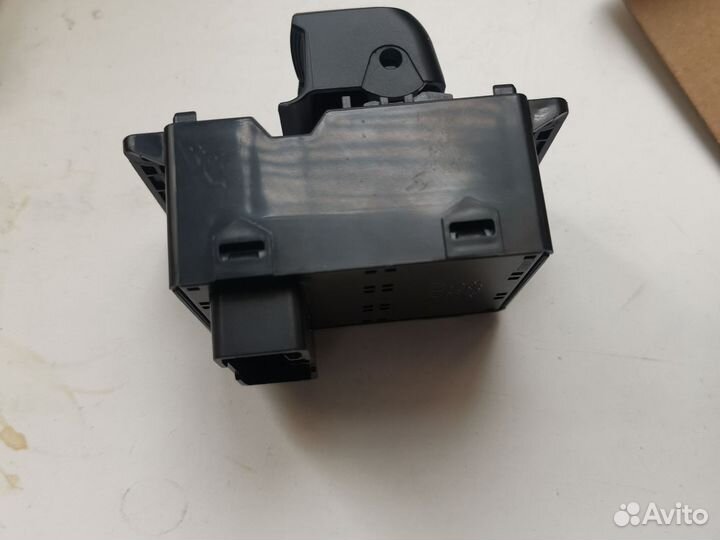 Блок стеклоподъемника kia rio 3