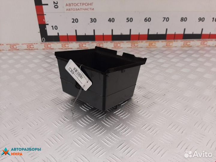 Бардачок Volkswagen Touareg 2004 7L6863284