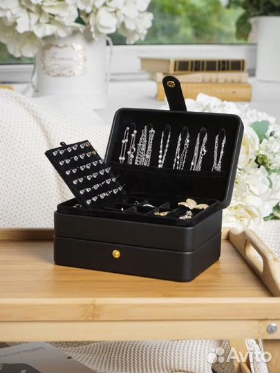 Шкатулка для ювелирных украшений