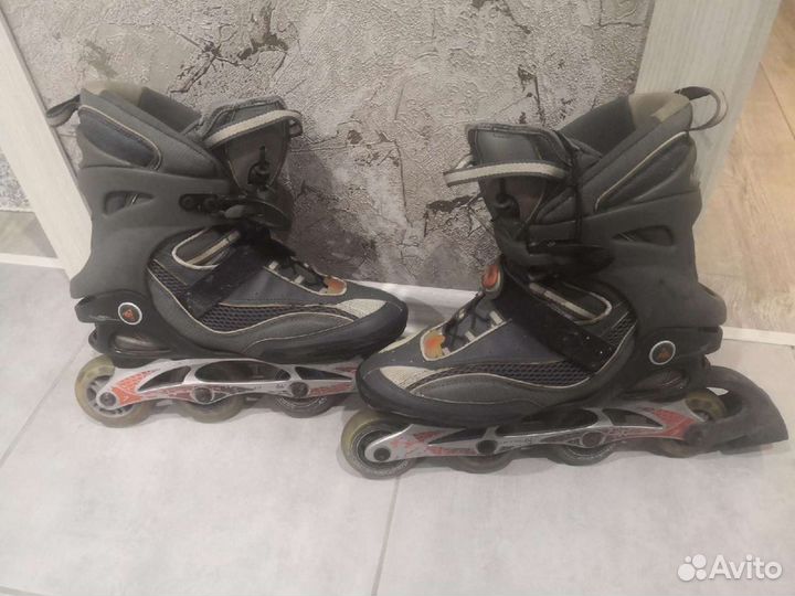 Роликовые коньки