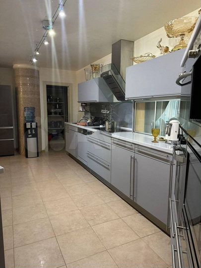 Аукцион: 6-к. квартира, 225,6 м², 14/25 эт.