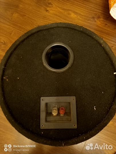 Автомобильный сабвуфер