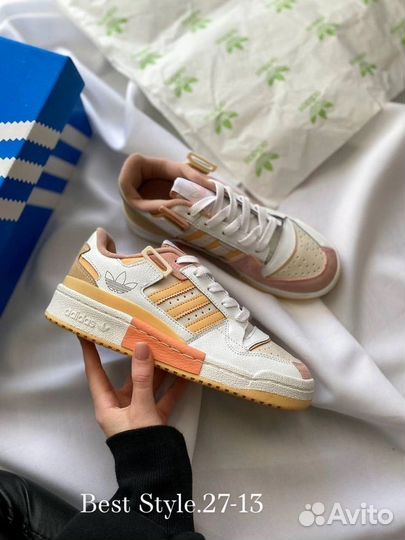 Кроссовки женские adidas