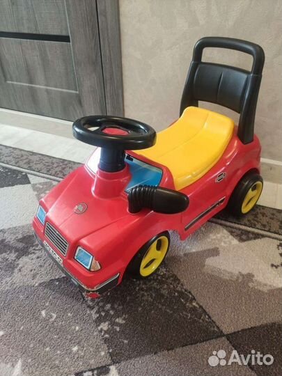 Машинка каталка-толокар