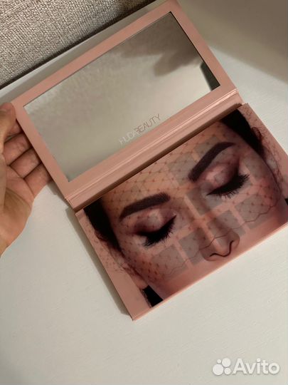 Оригинал. Huda beauty nude тени