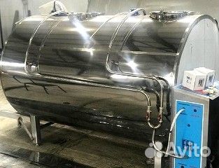 Танк охладитель молока закрытого типа 1000л г688