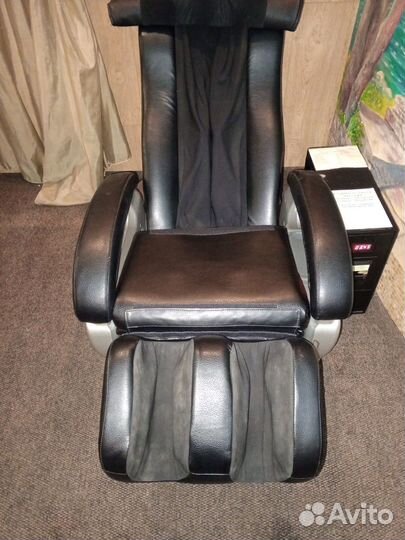 Массажное кресло с купюроприемником