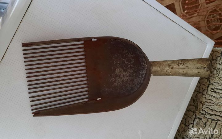 Совок для сбора ягод