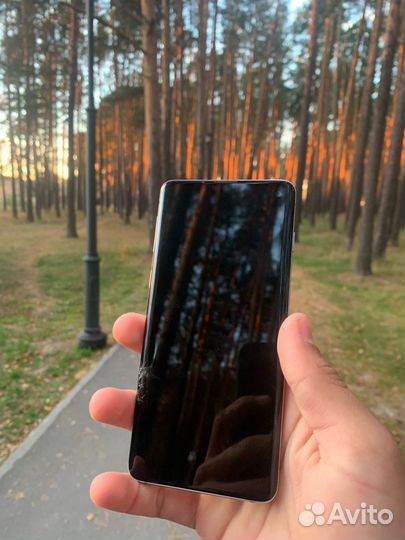 Samsung Galaxy S10, 8/128 ГБ