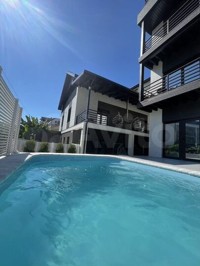 2-к. квартира, 70 м², 3/3 эт.