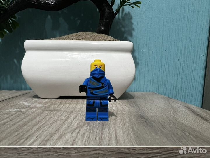 Lego человечки и др